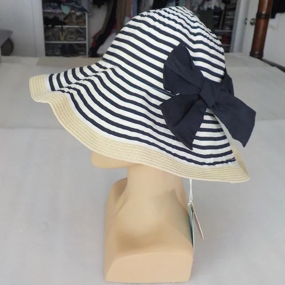 New Girls Floppy Sun Hat - Picture 5 of 7